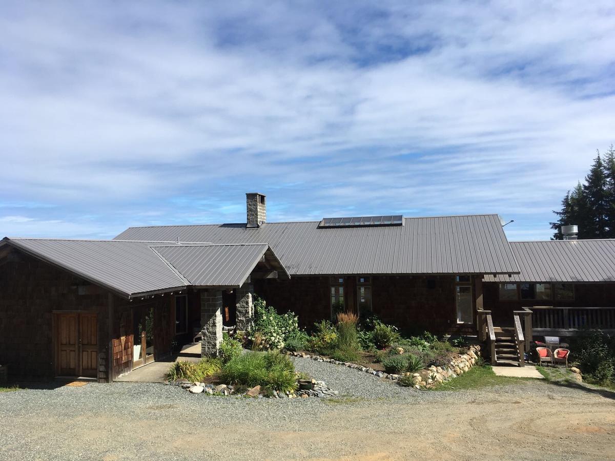 Wood Mountain Lodge Courtenay Exterior photo