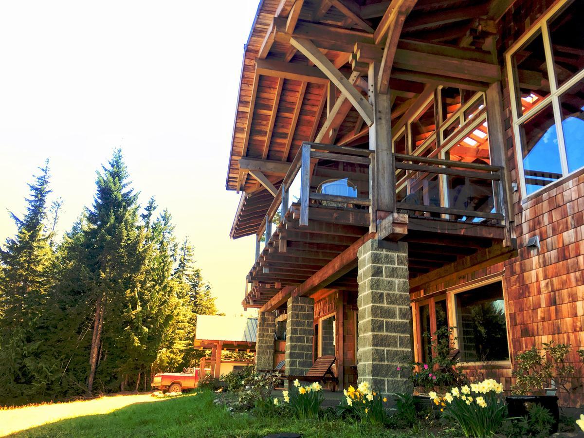 Wood Mountain Lodge Courtenay Exterior photo